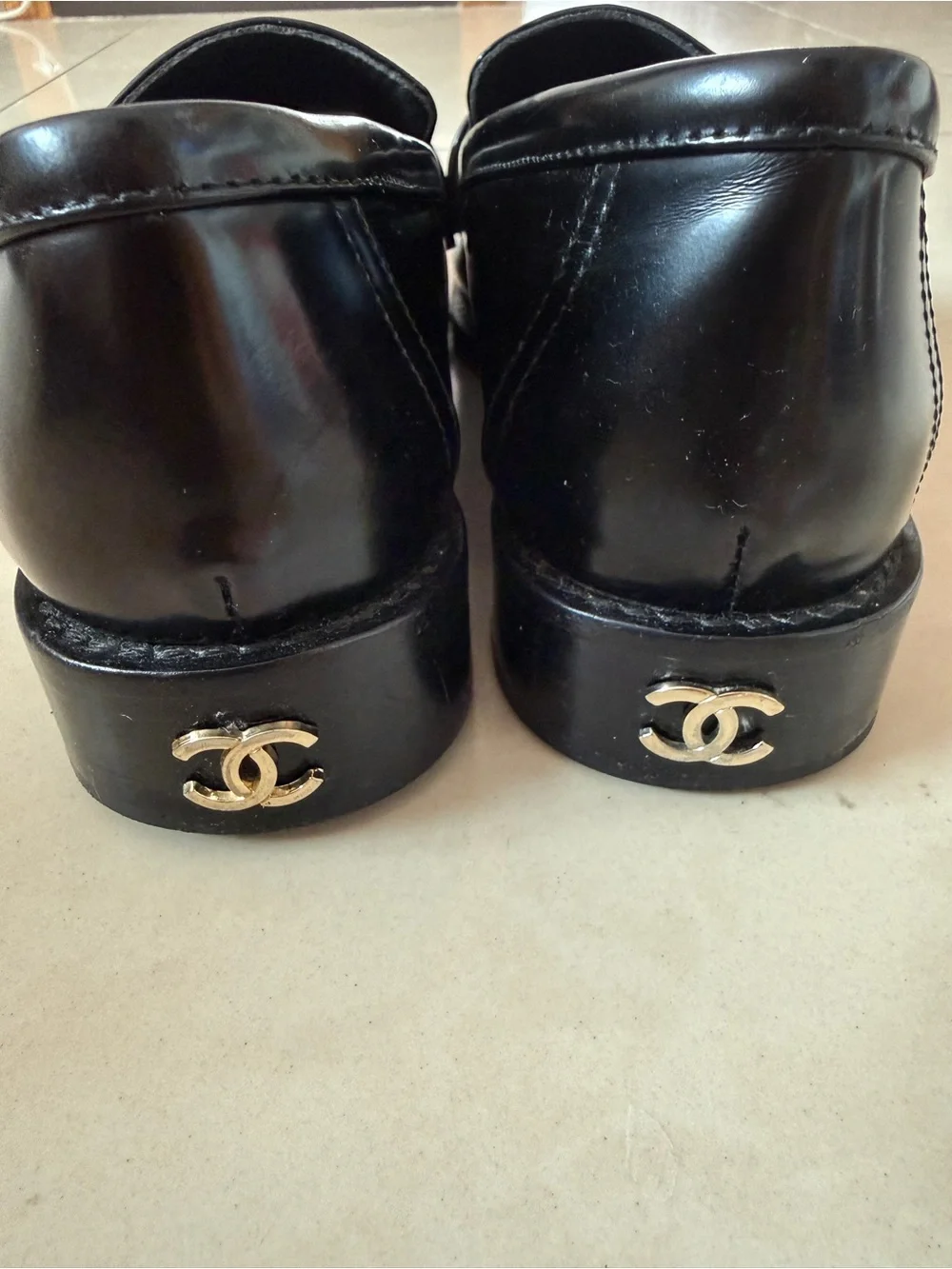 CHANEL classic black